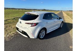 
										2019 Toyota Corolla SX Hybrid Auto full									