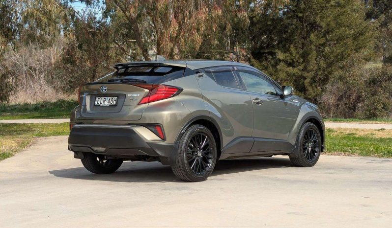 
								2020 Toyota C-HR Koba 1.8L Hybrid Auto Grey full									