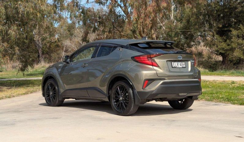 
								2020 Toyota C-HR Koba 1.8L Hybrid Auto Grey full									