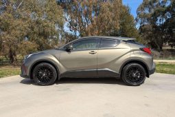 
										2020 Toyota C-HR Koba 1.8L Hybrid Auto Grey full									
