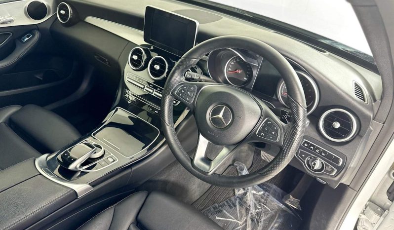 
								2016 Mercedes-Benz C250 2.0L Turbo Sedan full									