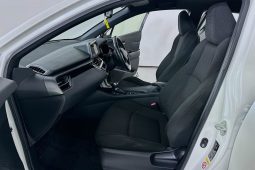 
										2019 Toyota C-HR 1.2L Turbo Auto 2WD SUV full									
