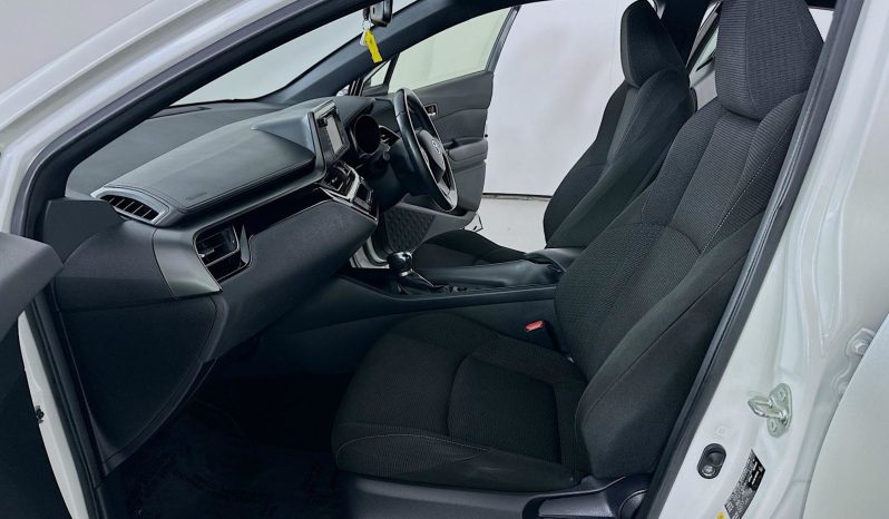 
								2019 Toyota C-HR 1.2L Turbo Auto 2WD SUV full									