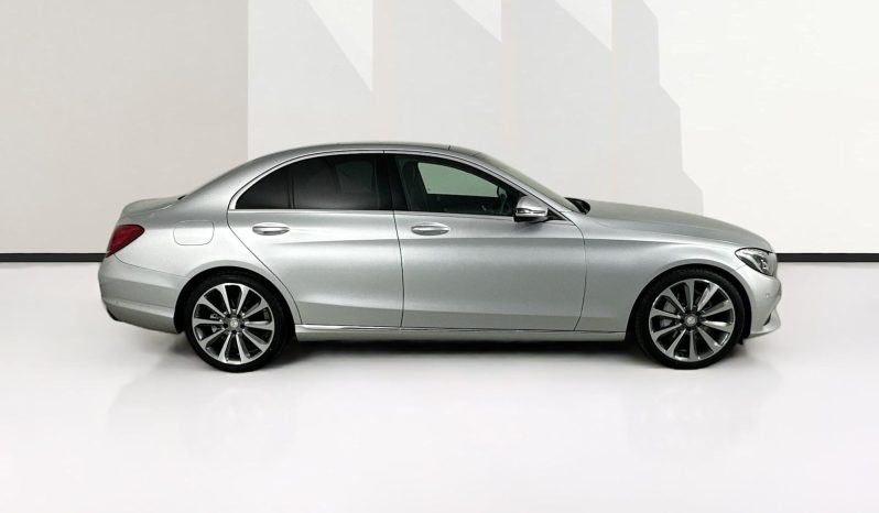 
								2016 Mercedes-Benz C250 2.0L Turbo Sedan full									