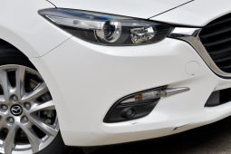 
										2017 Mazda 3 Touring 2.0L Auto Hatchback full									