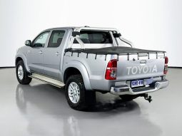 
										2015 Toyota Hilux SR5 3.0L Diesel 4×4 Dual Cab full									