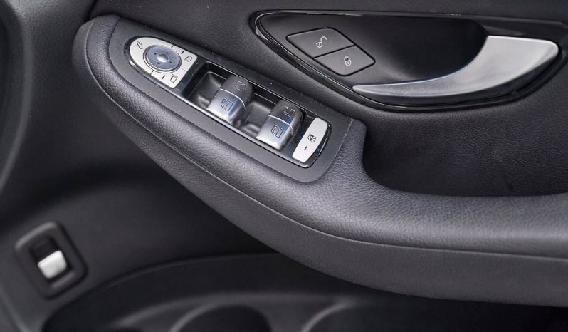 
								2019 Mercedes-Benz GLC250 4MATIC Auto SUV full									