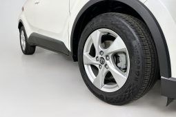 
										2019 Toyota C-HR 1.2L Turbo Auto 2WD SUV full									