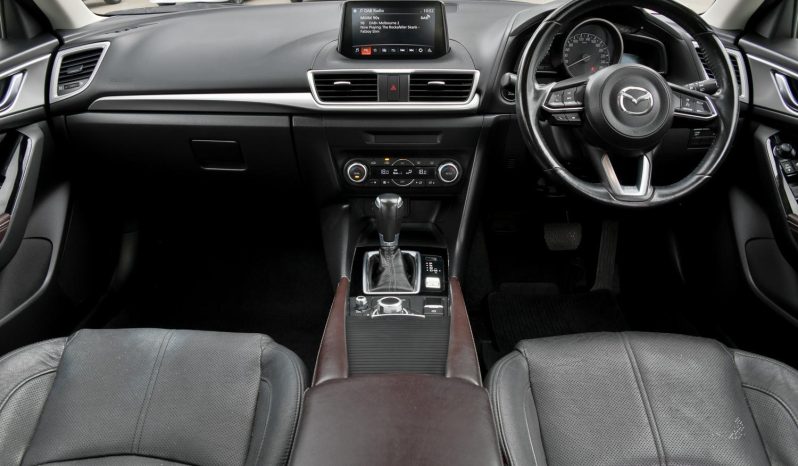 
								2017 Mazda 3 Touring 2.0L Auto Hatchback full									