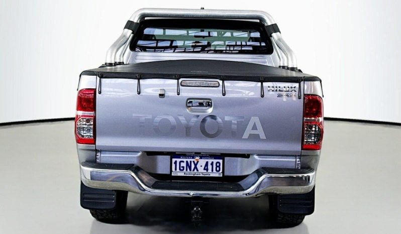 
								2015 Toyota Hilux SR5 3.0L Diesel 4×4 Dual Cab full									