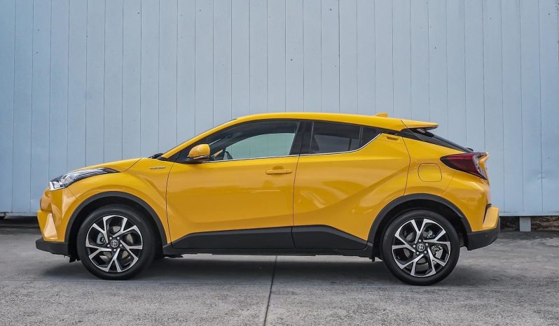 
								2019 Toyota C-HR 1.2L Turbo Auto SUV full									