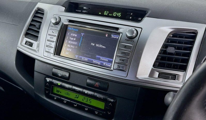 
								2015 Toyota Hilux SR5 3.0L Diesel 4×4 Dual Cab full									