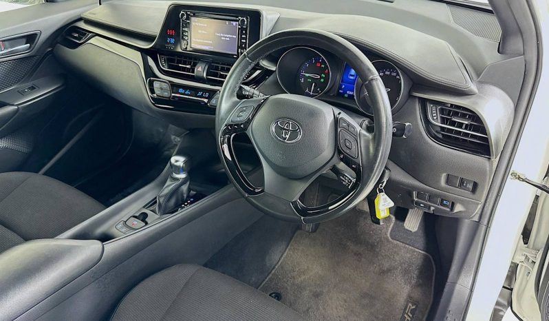 
								2019 Toyota C-HR 1.2L Turbo Auto 2WD SUV full									