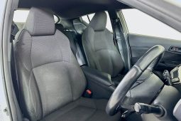 
										2019 Toyota C-HR 1.2L Turbo Auto 2WD SUV full									