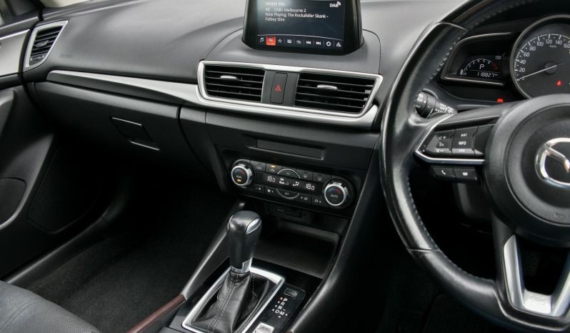 
								2017 Mazda 3 Touring 2.0L Auto Hatchback full									