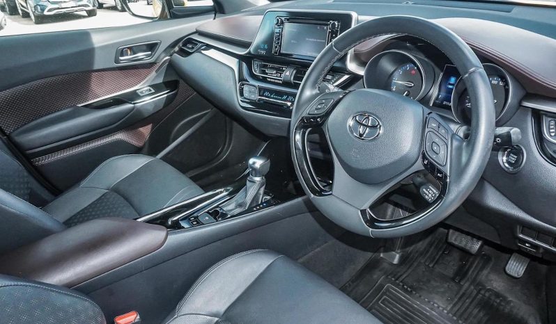 
								2019 Toyota C-HR 1.2L Turbo Auto SUV full									